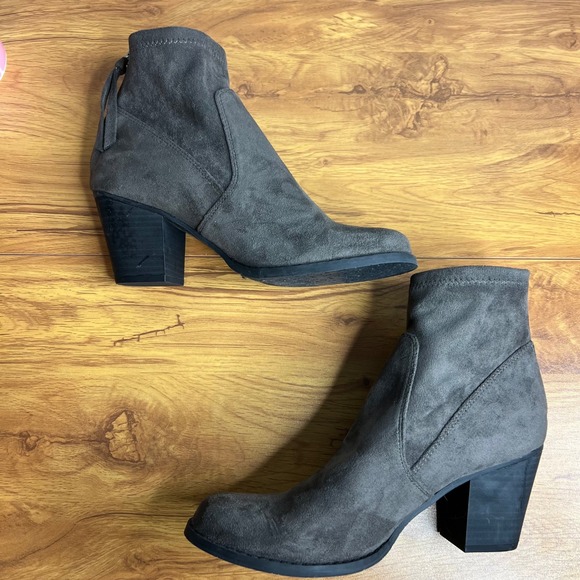 DV8 Dolce Vida Jonah Stretch Bootie Size 8 Gray Ankle Boots Block Heel NEW - Picture 5 of 10